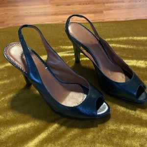 Unisa soft leather NWOT 8.5 heels